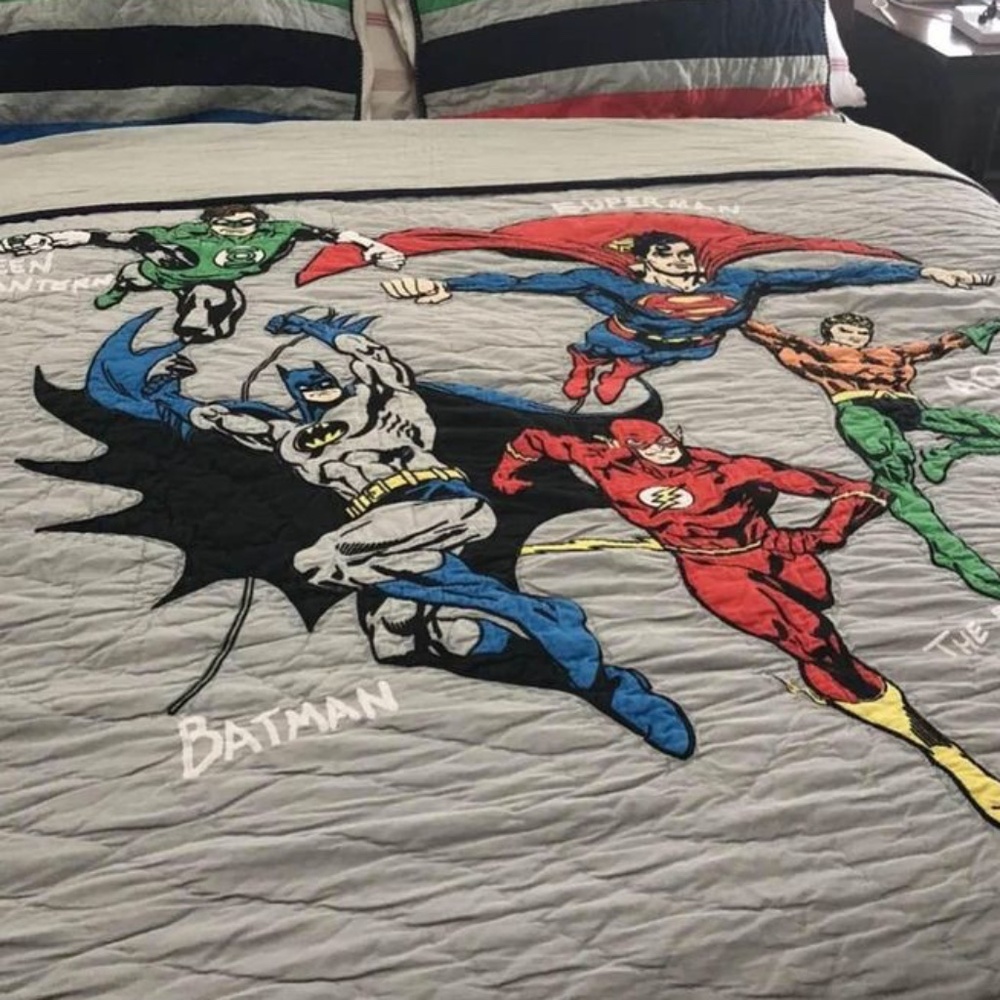 Pottery Barn Kids Justice League Super Hero Quilt Full/Queen Set & 2 euro Shams